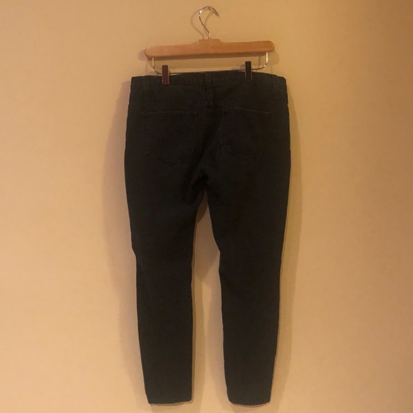 Mid Rise Black Skinny Jeans - Picture 4 of 4